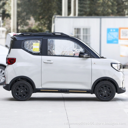 Hot Selling Wuling Mini EV Mcaron 2022 4 Wheels Mini Electric Car New Energy Vehicles New Cars For Sale